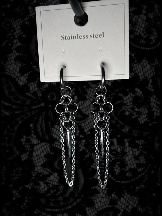 Silver gothic earrings with chain details